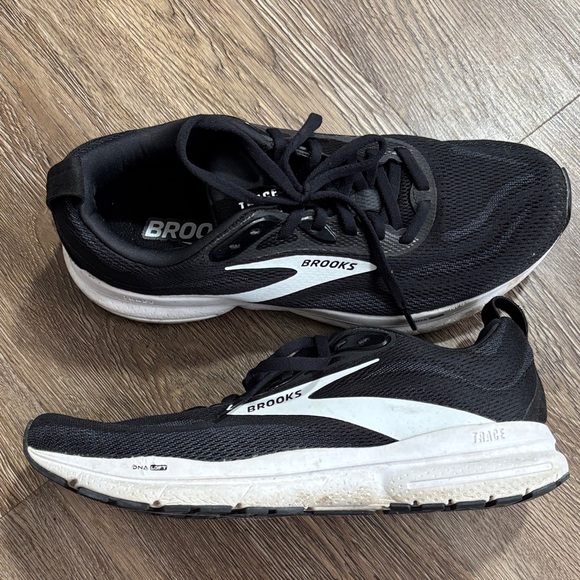 Brooks Shoes - BrooksTrace 4 Black and White Athletic Shoes